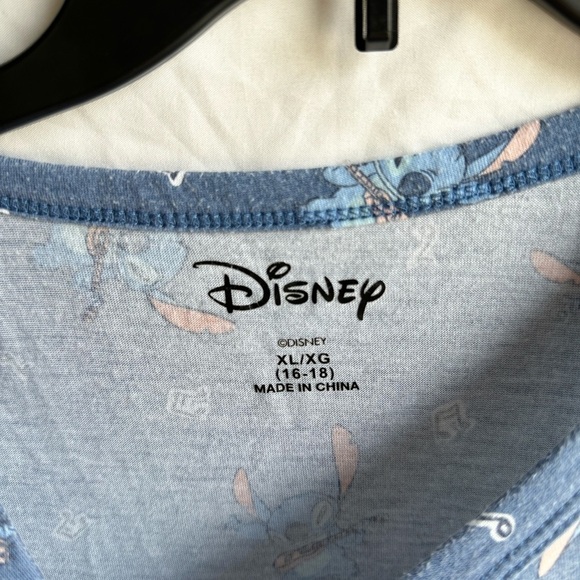 Disney Stitch Blue Short Sleeve Cropped Pajama Shirt w/ Musical Stitch Size XL - Picture 3 of 3